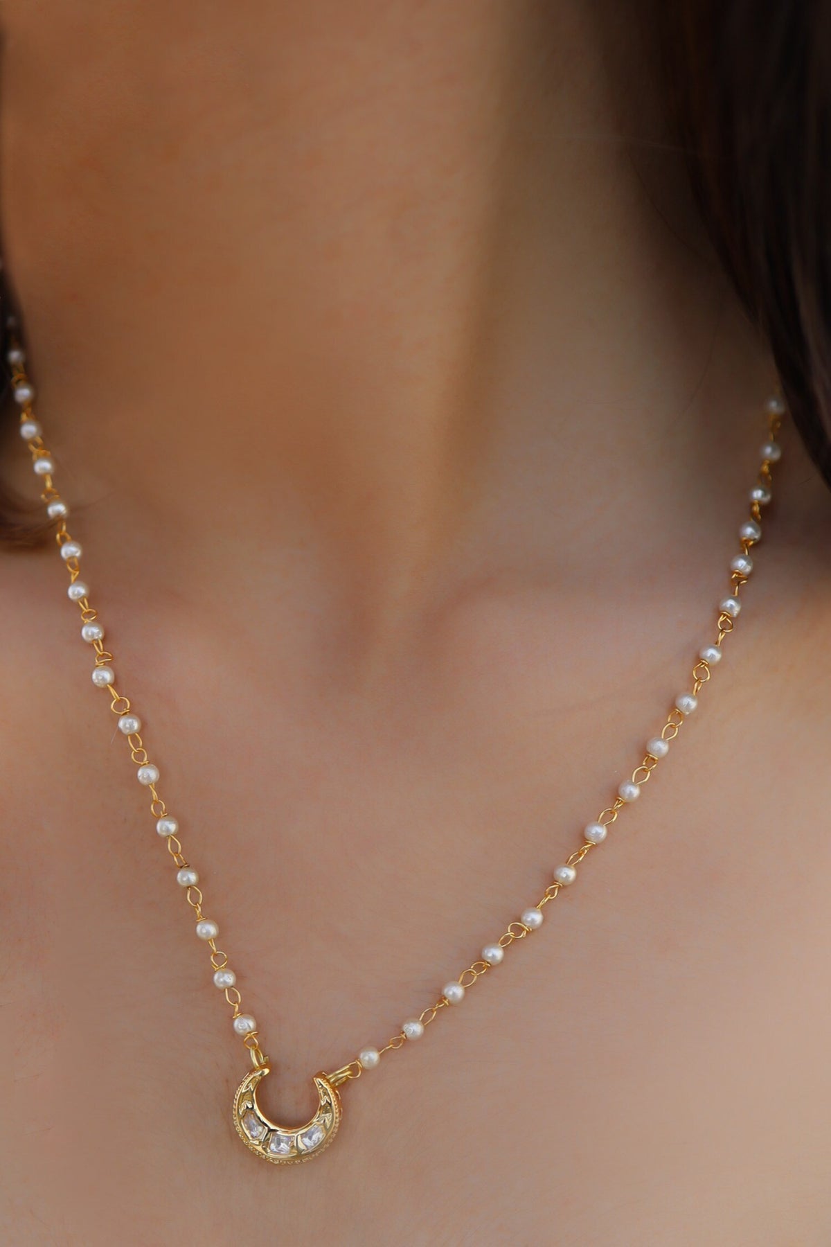 Kundan Embellished Pendant Necklace 