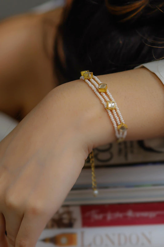 Kundan & Pearl Studded Bracelet 