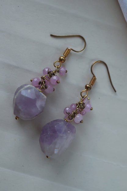 Natural Stone & Clustered Onyx Embellished Earrings 