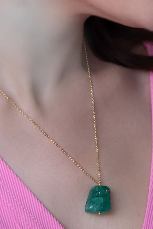 Stone Embellished Pendant Chain Necklace 