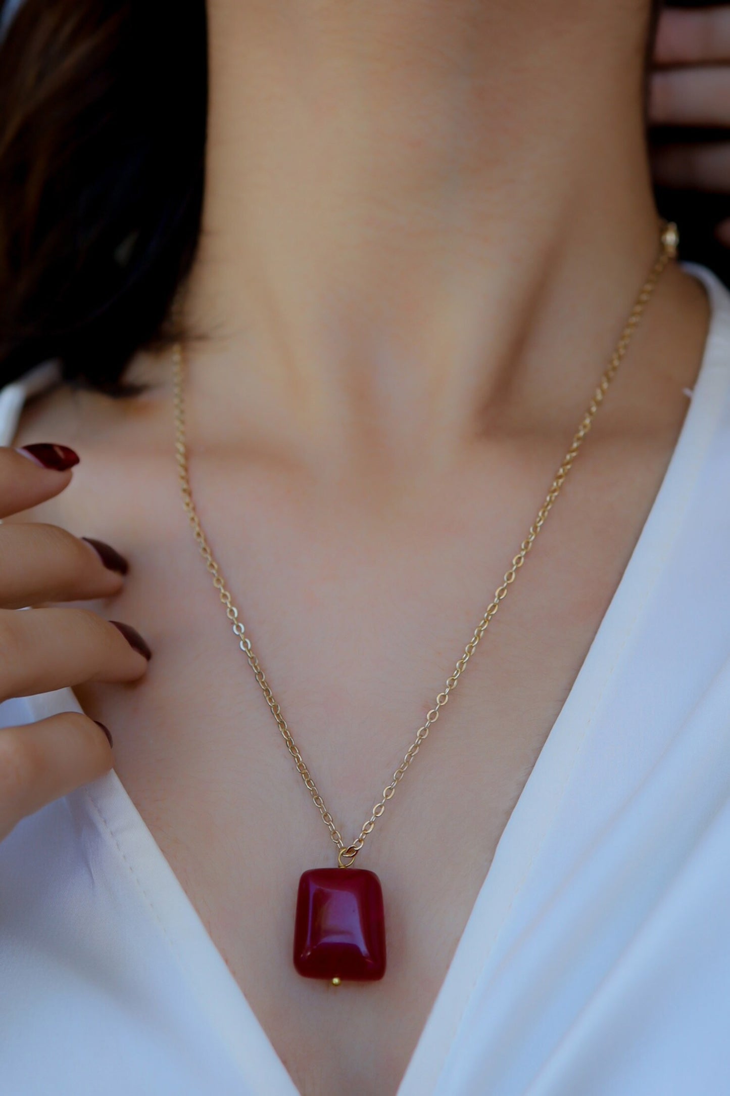 Stone Embellished Pendant Necklace 