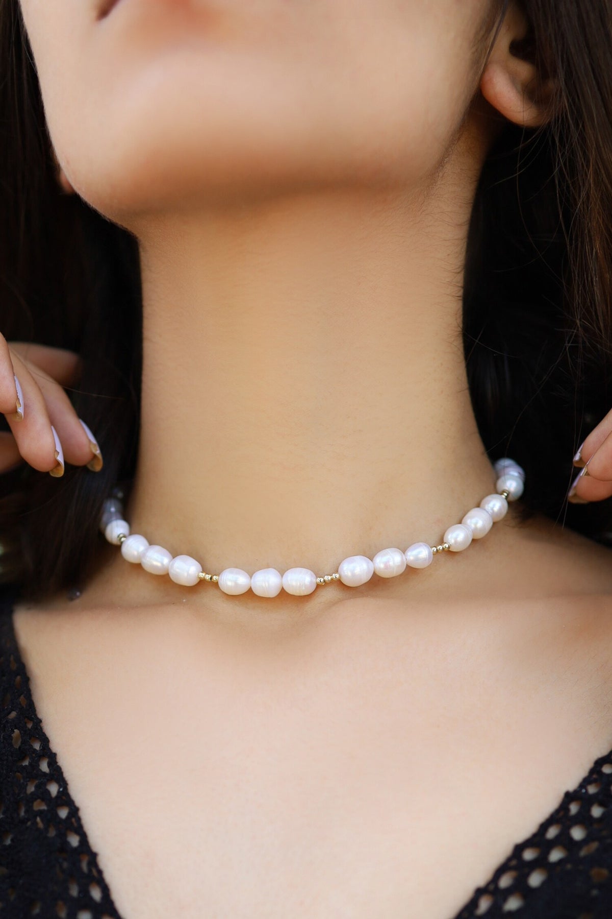 Pearl Embellished Necklace 
