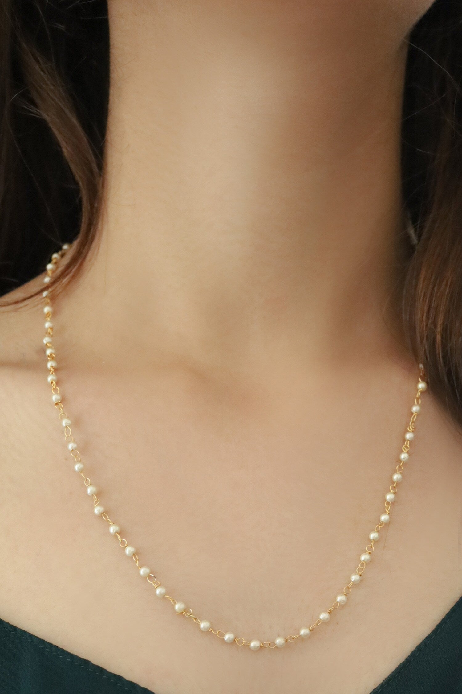 Pearl Embellished Chain 