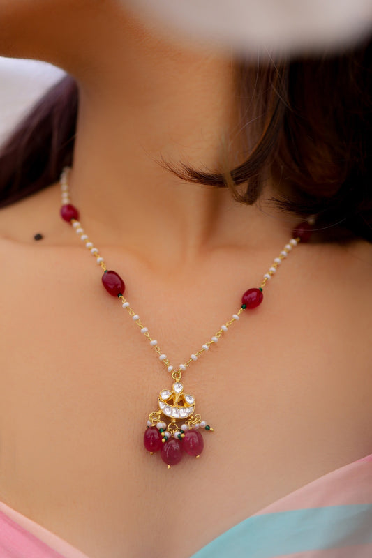 Kundan Crecent Pearl Necklace 