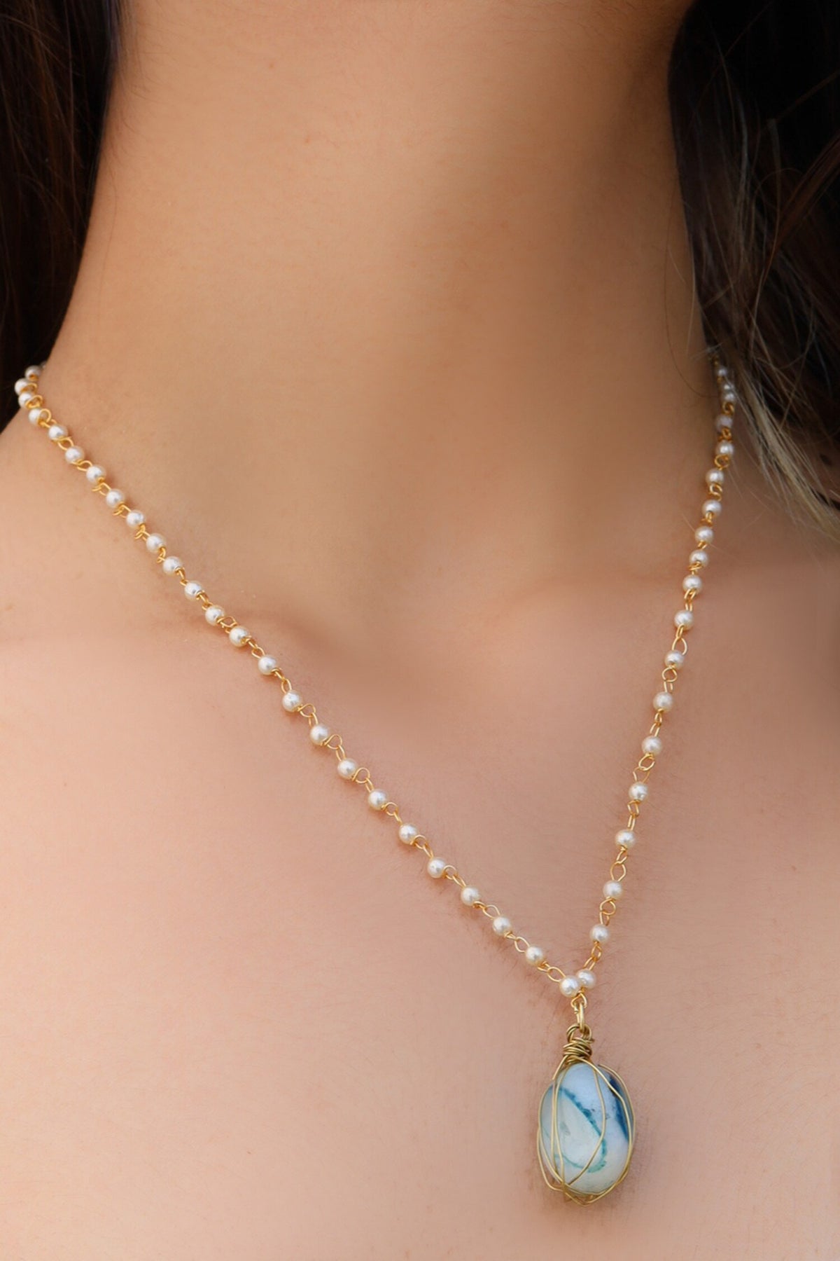 Stone Drop Embellished Pendant Necklace 