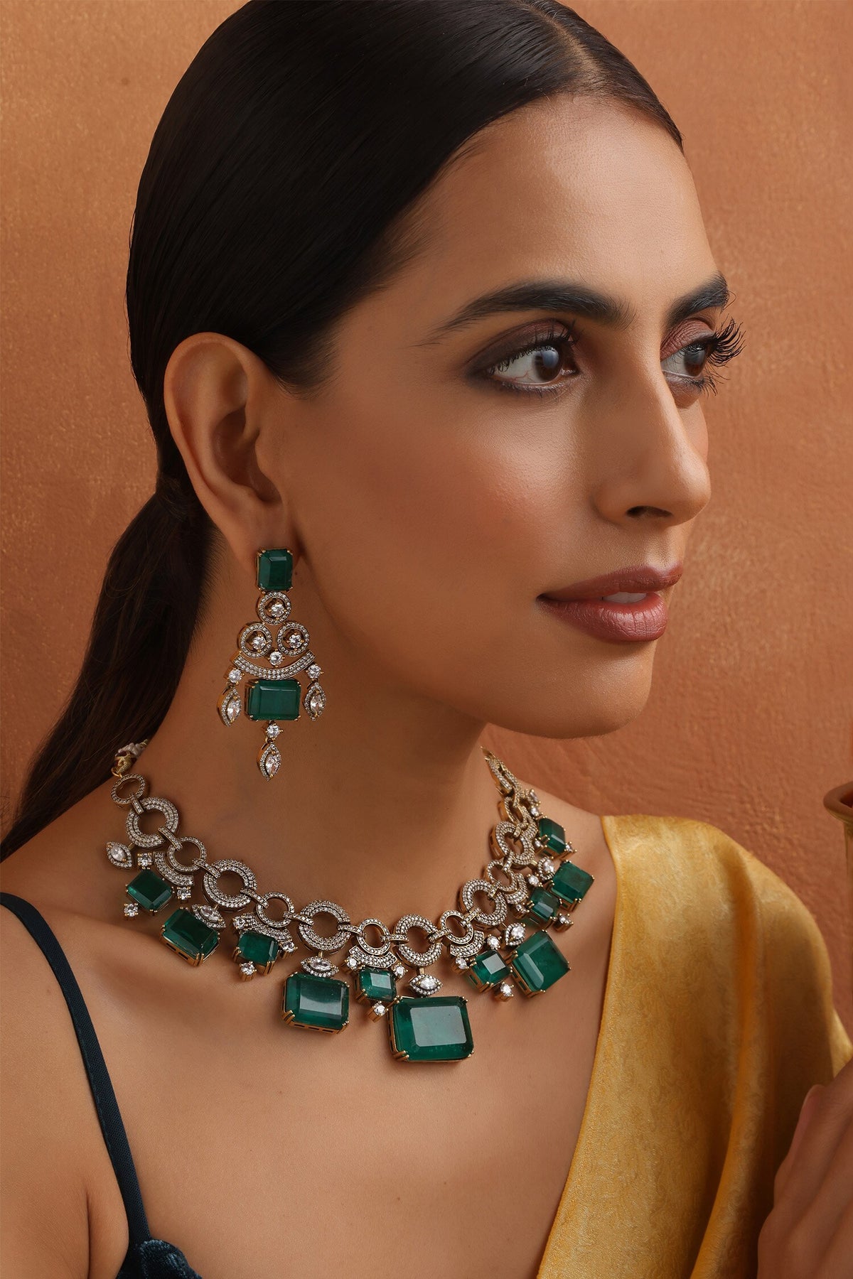 Geometric Emerald Drop Necklace Set 