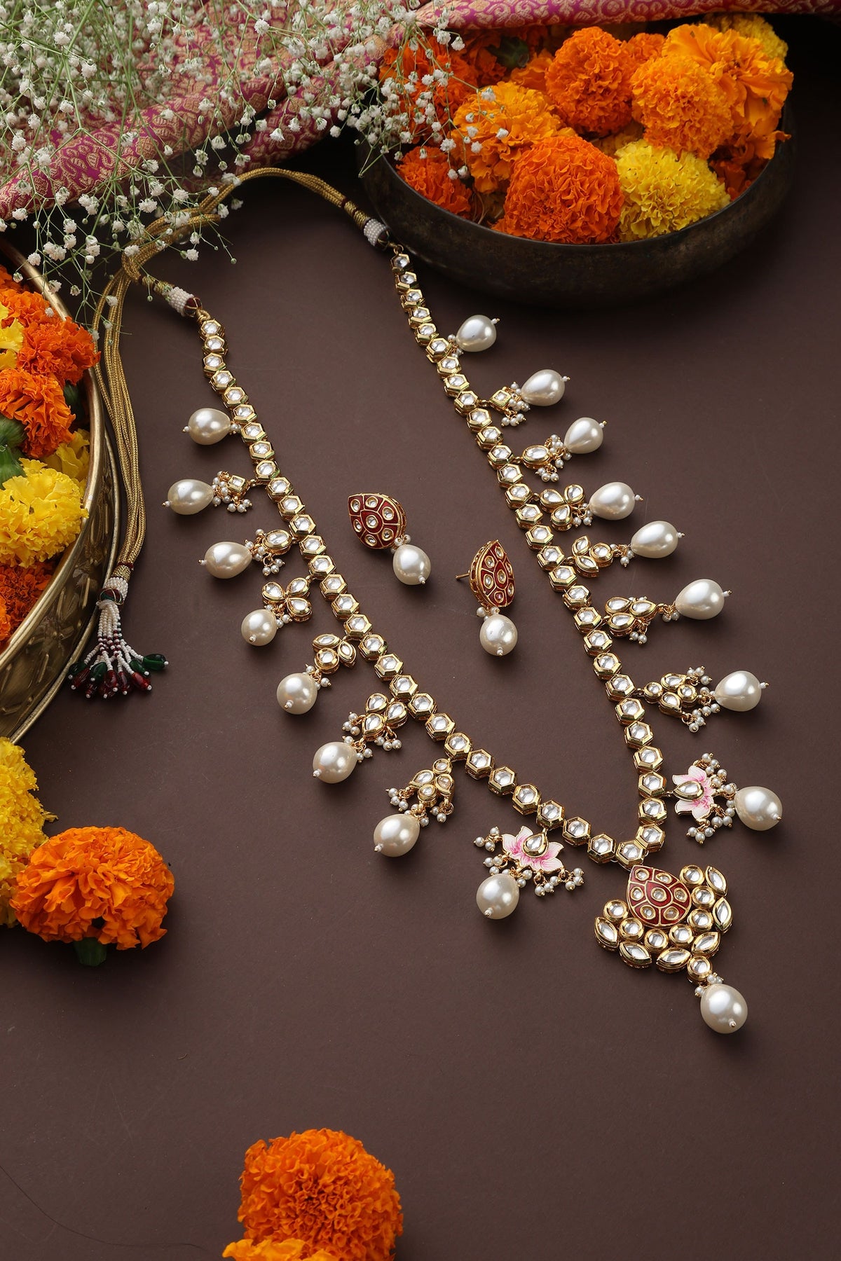 Kundan Embellished Necklace Set 