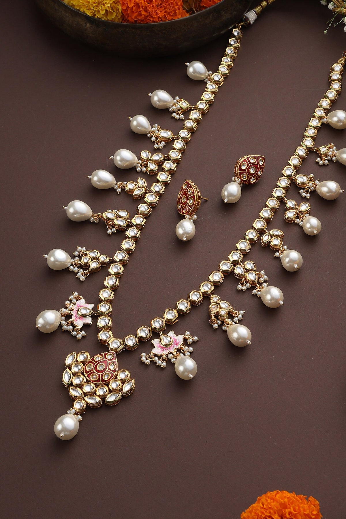Kundan Embellished Necklace Set 