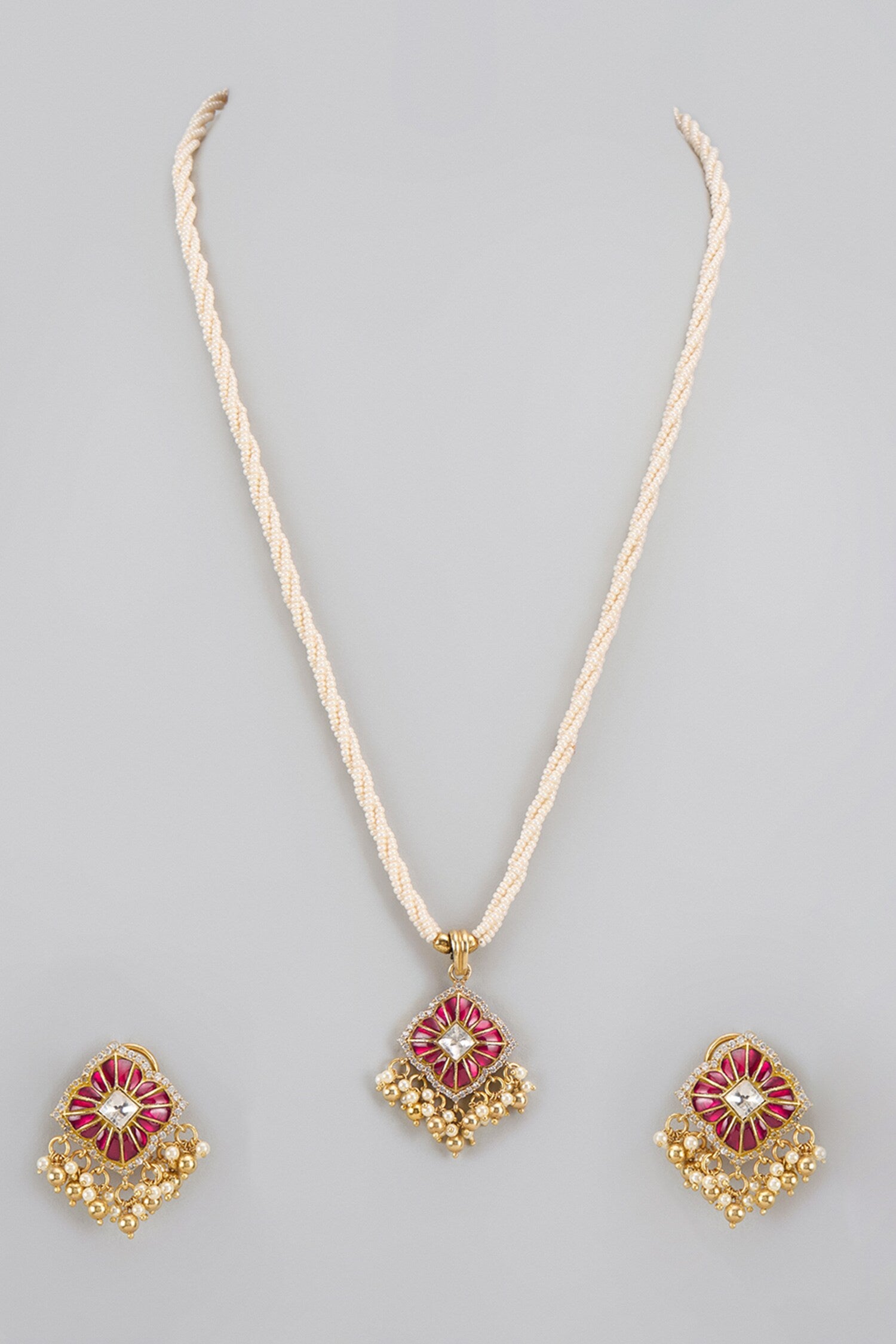 Diamond Shaped Pendant Necklace Set 