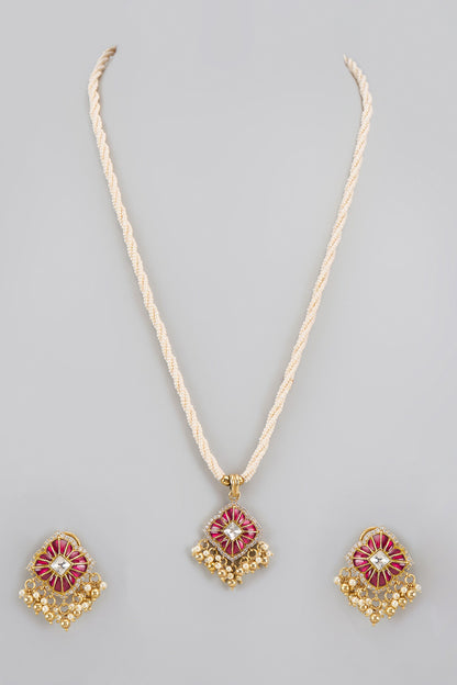 Diamond Shaped Pendant Necklace Set 