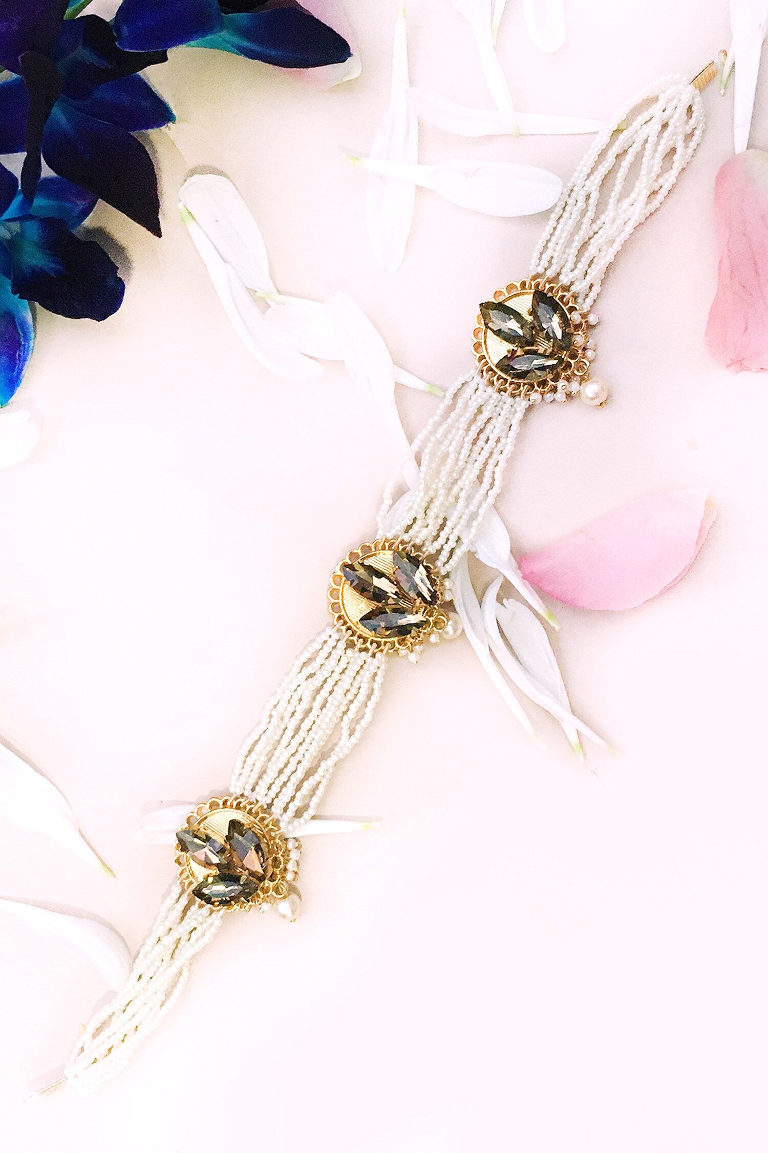 Bloom Embellished Pearl Choker 
