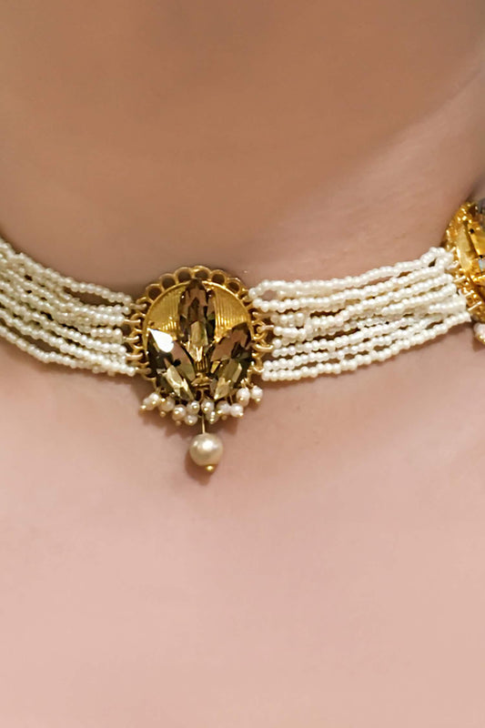 Bloom Embellished Pearl Choker 