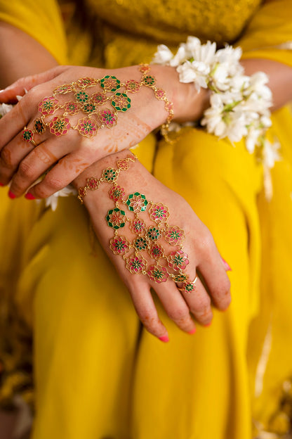 Enamelled Floral Haathphool Bracelet 