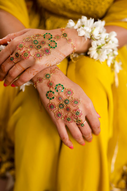 Enamelled Floral Haathphool Bracelet 
