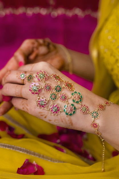 Enamelled Floral Haathphool Bracelet 