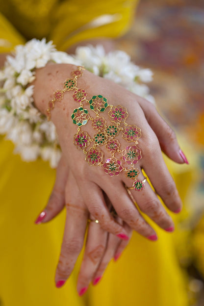 Enamelled Floral Haathphool Bracelet 