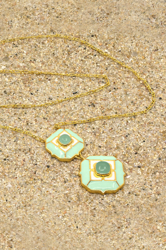Green Calcedony Pendant Necklace 