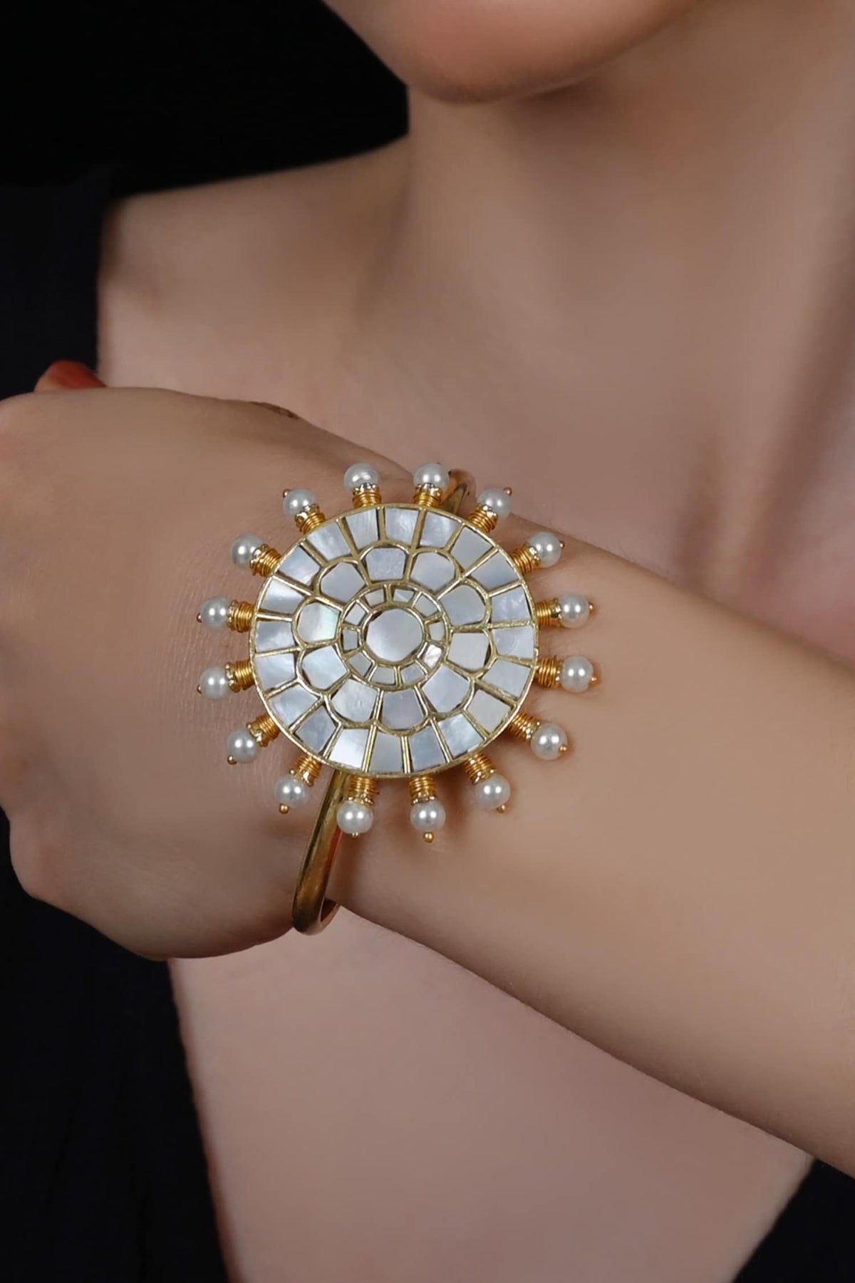 Kundan Pearl Sun Bracelet 