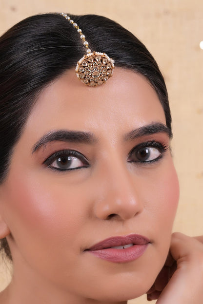 Kundan Pearl Embellished Borla Maangtikka 