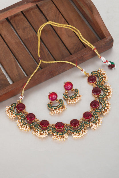 Gold Kundan Half Moon Choker Set 