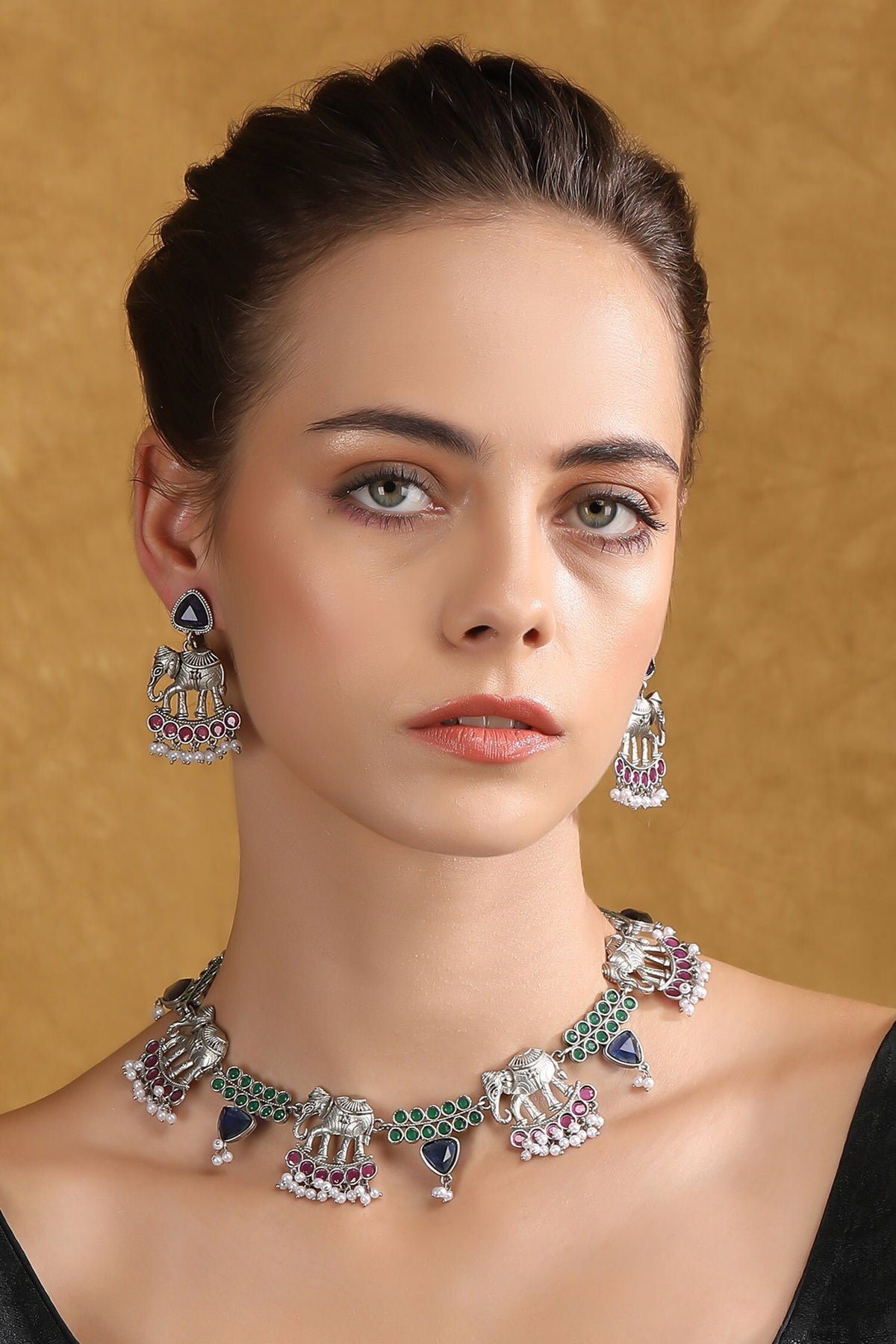 Elephant Motif Stone Choker Set 