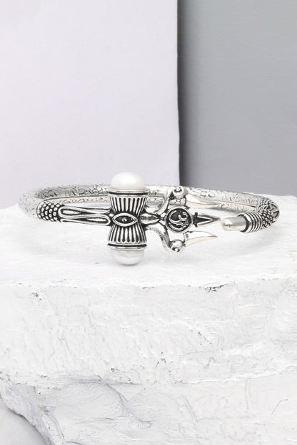 Trishul Carved Pearl Bracelet 