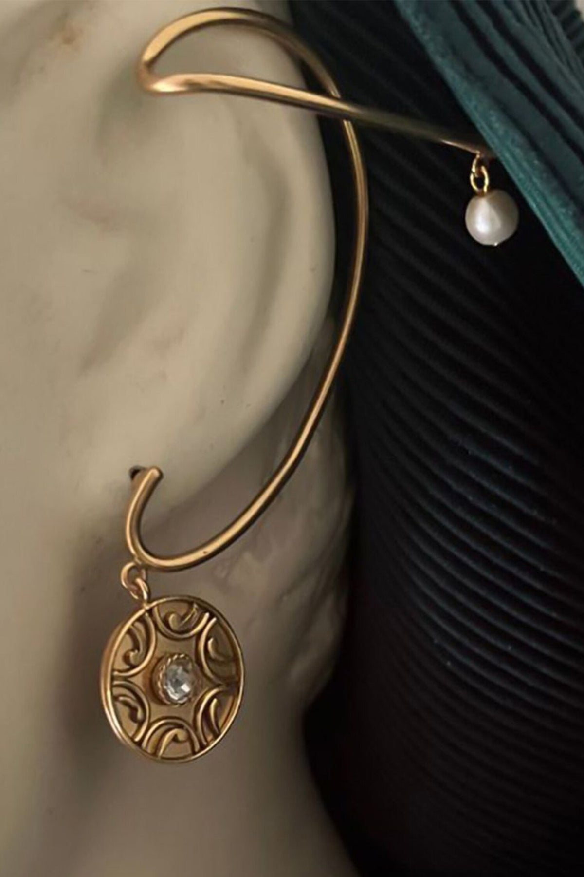 Gold Pearl & Crystal Earcuffs Set 