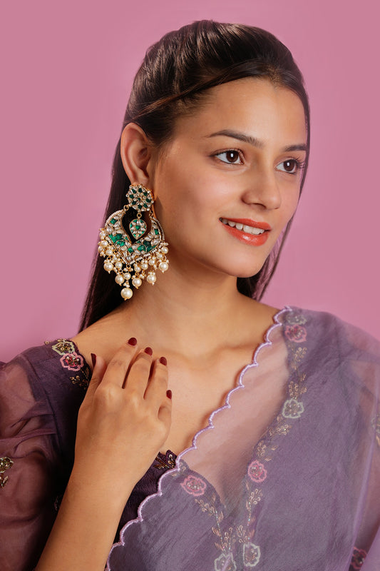 Gulshan Kundan & Pearl Chandbalis 