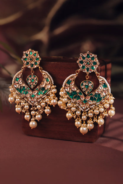 Gulshan Kundan & Pearl Chandbalis 