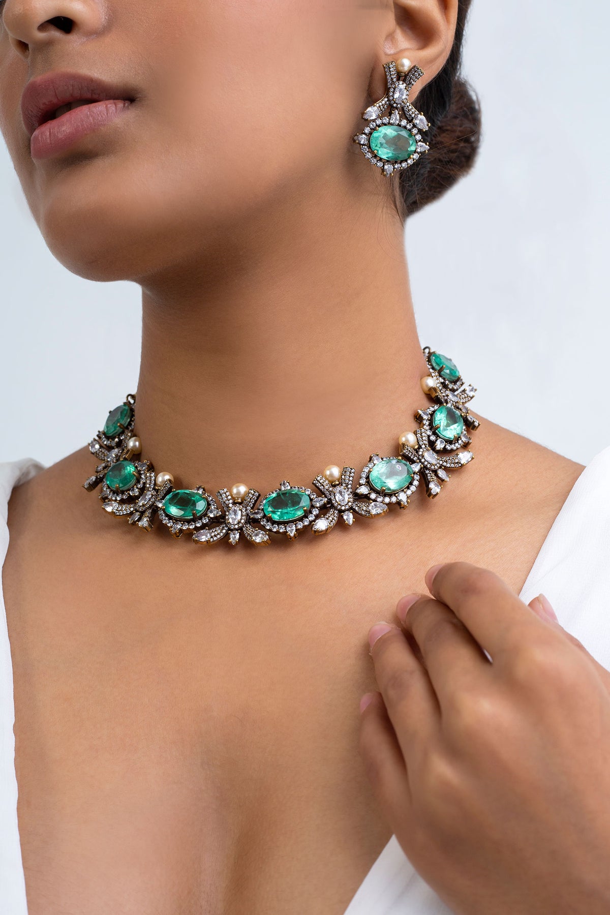 Geometric Stone Embellished Choker Set 