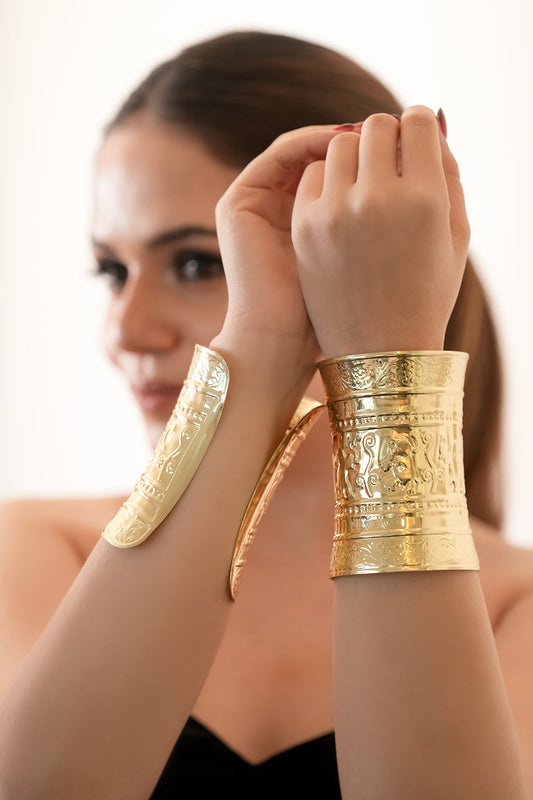 Gold Floral Carved Kada Set 