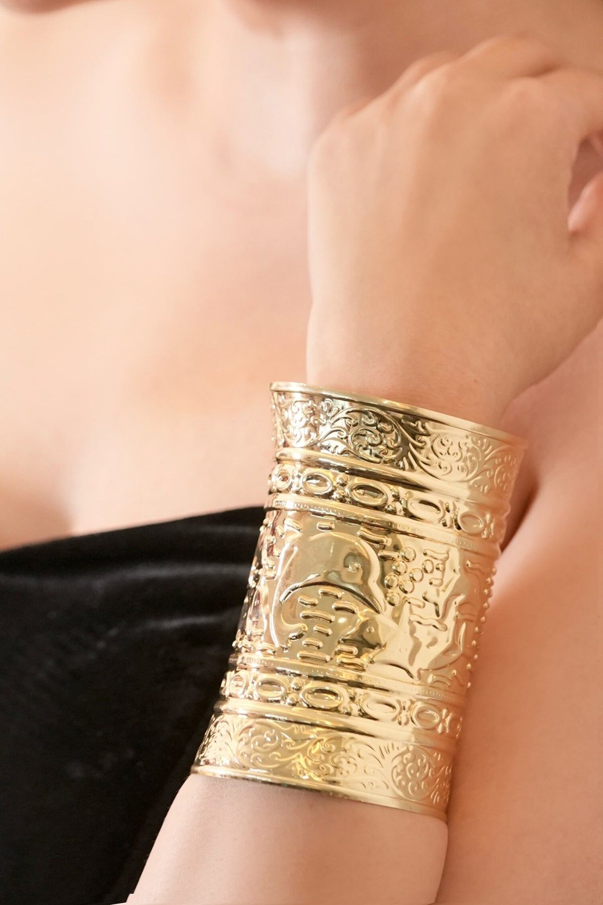 Neptune Carved Kada Cuffs Set 