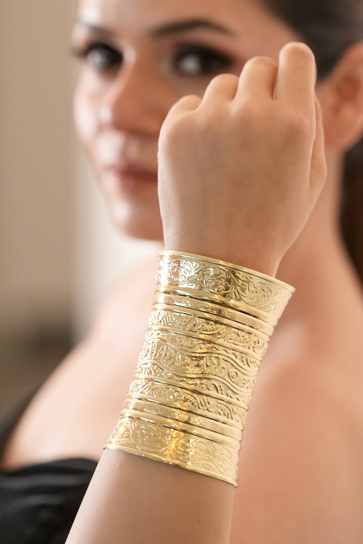 Vine Carved Cuff Bangles Set 