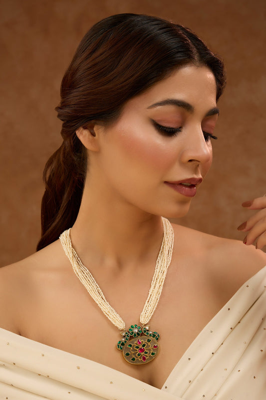 Kundan Embellished Green Pendant Necklace 