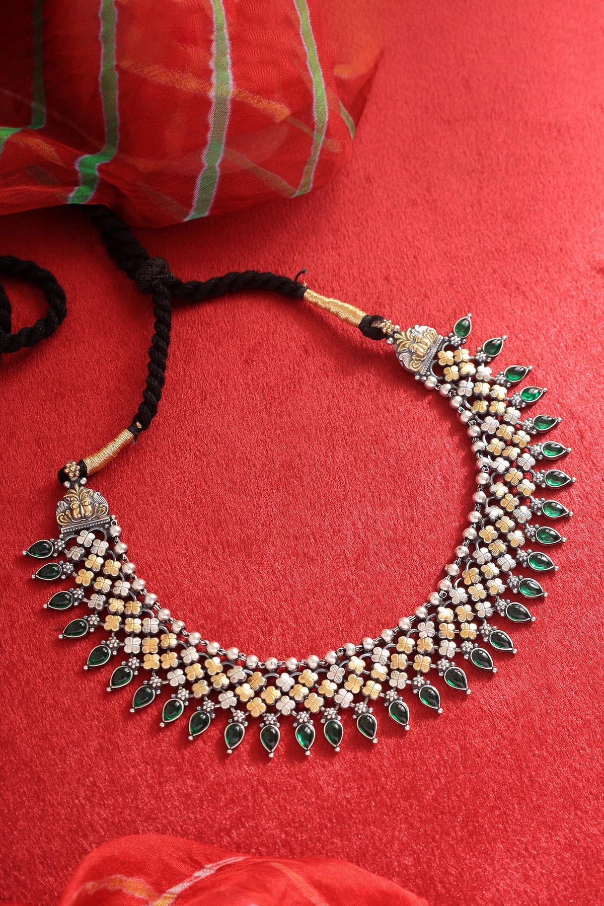 Floral Jaal Dual Tone Choker 