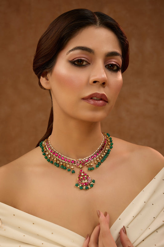 Kundan Embellished Silver Pendant Necklace 