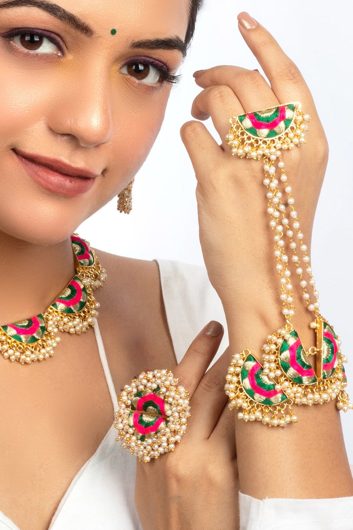Fern Scallop Embroidered Choker Set 