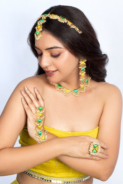 Pearl & Thread Embroidered Necklace Set 