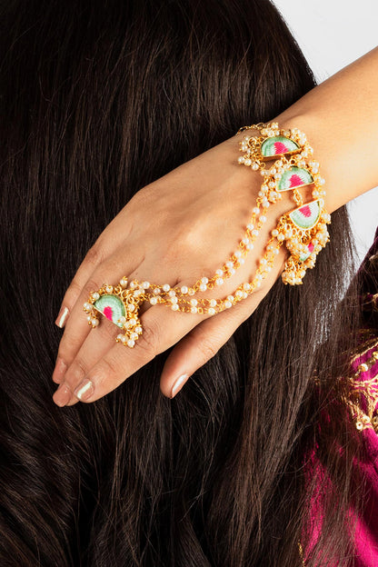 Wave Scallop Hand Harness 