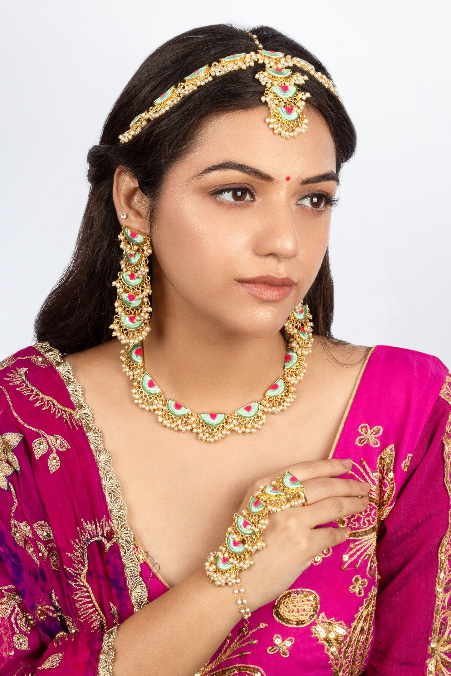 Thread Embroidered Choker Set 
