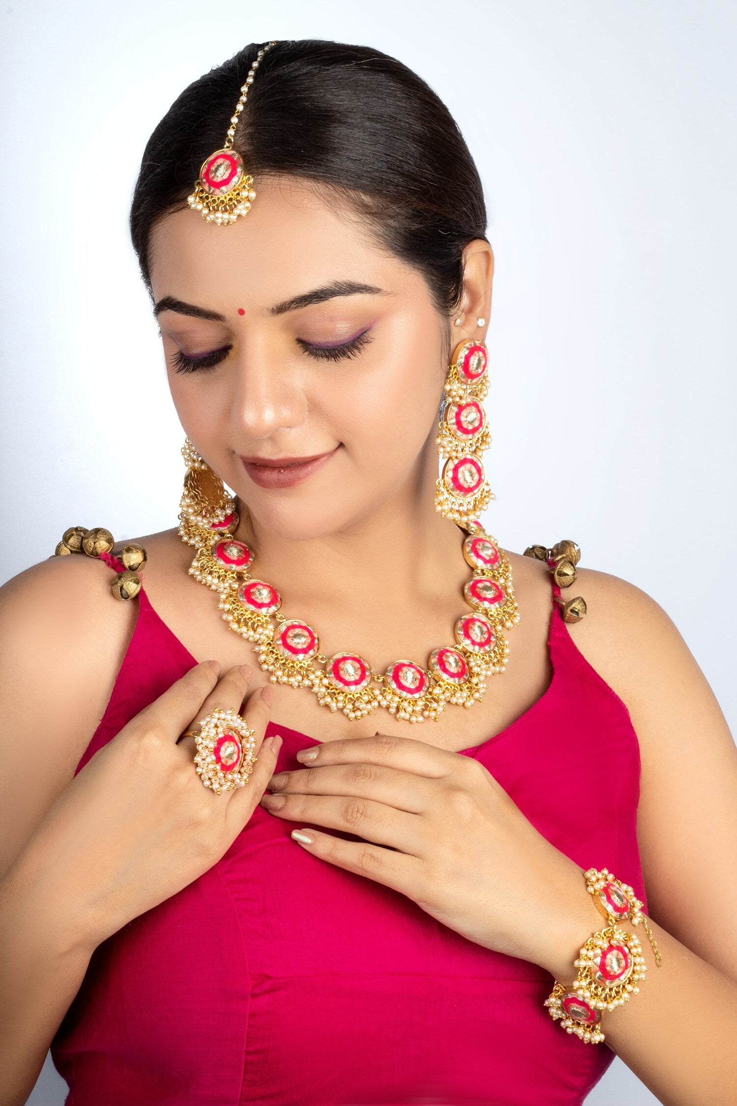 Pearl Embellished Necklace Set 