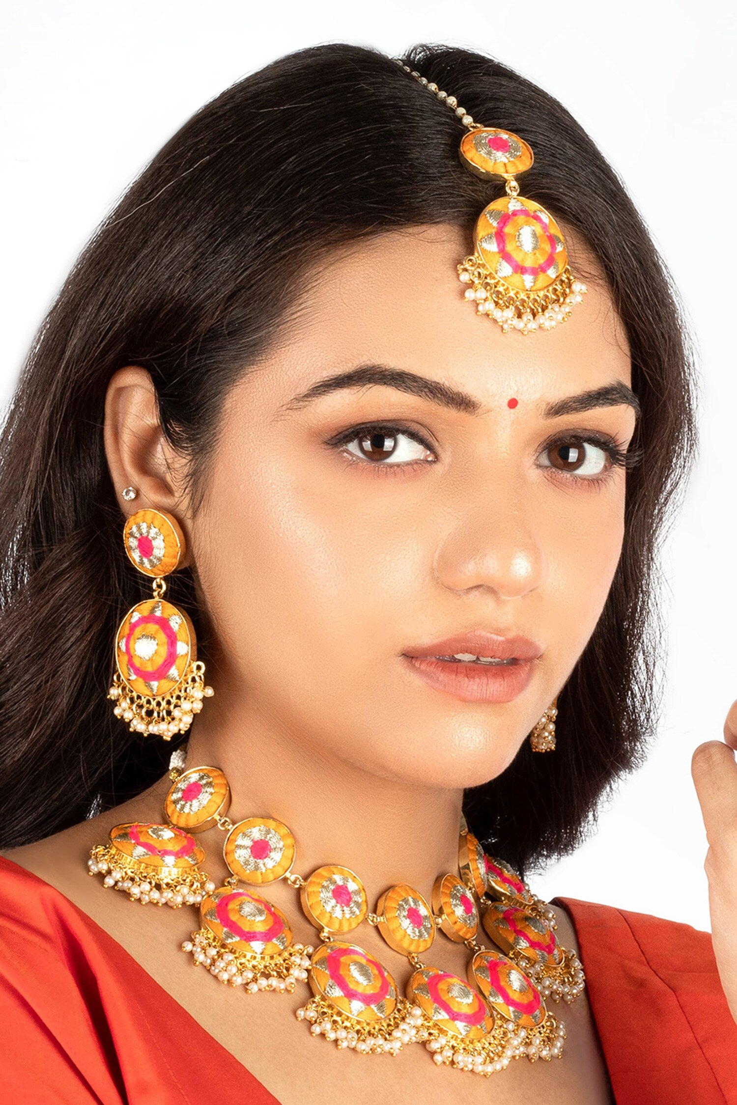 Threadwork Embroidered Choker Set 