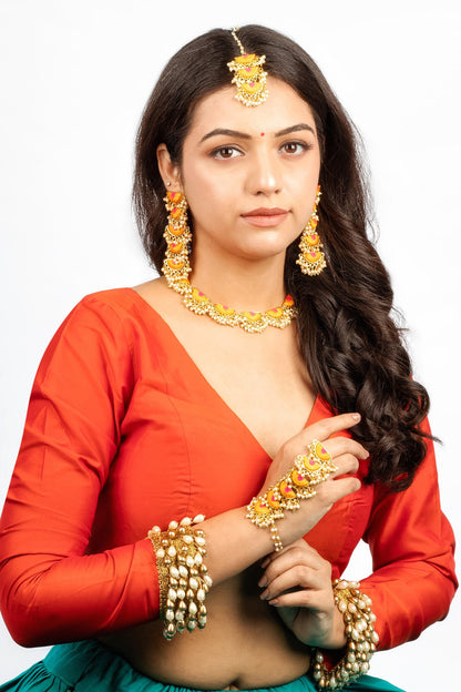 Flower Shaped Choker Set 