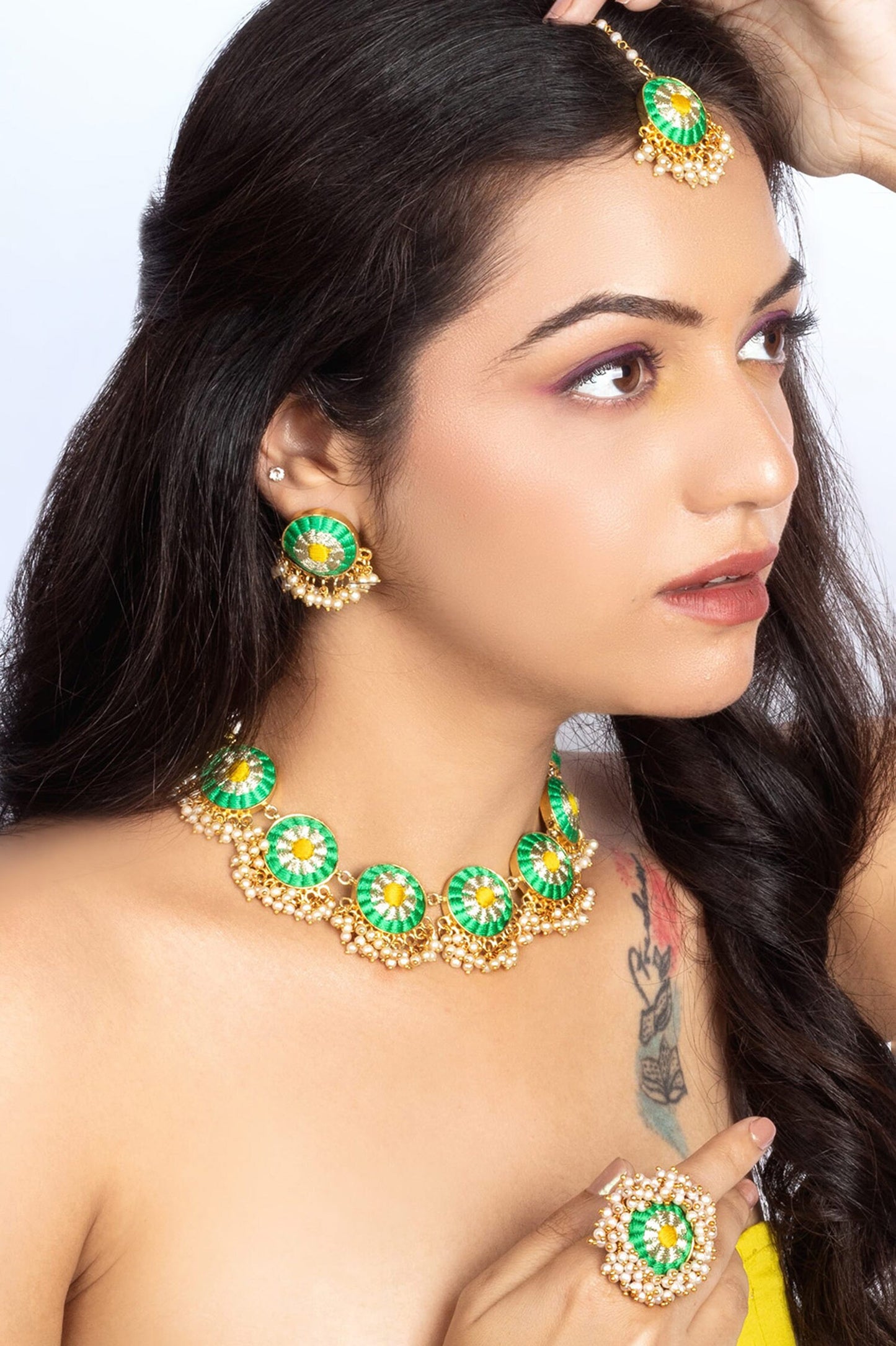 Geometric Embroidered Choker Set 