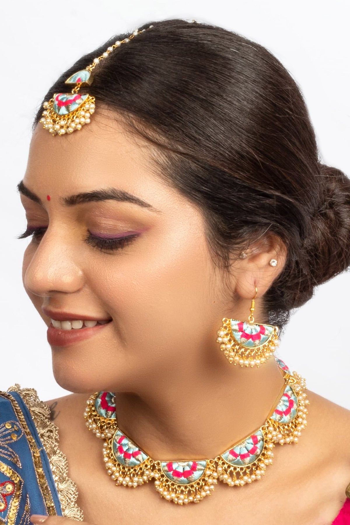 Geometric Pearl Embroidered Jewellery Set 