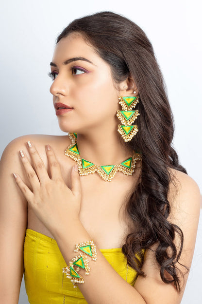 Triangle Thread Embroidered Choker Set 