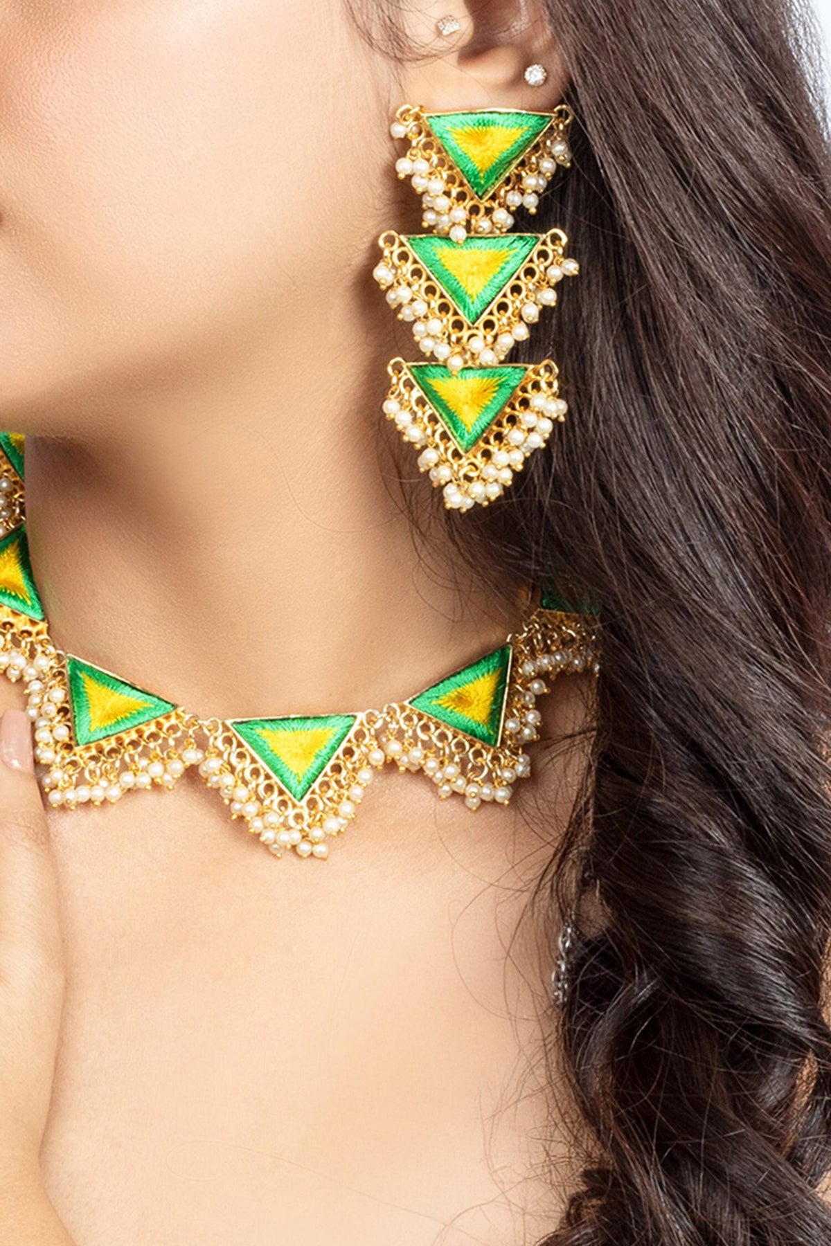 Triangle Thread Embroidered Choker Set 
