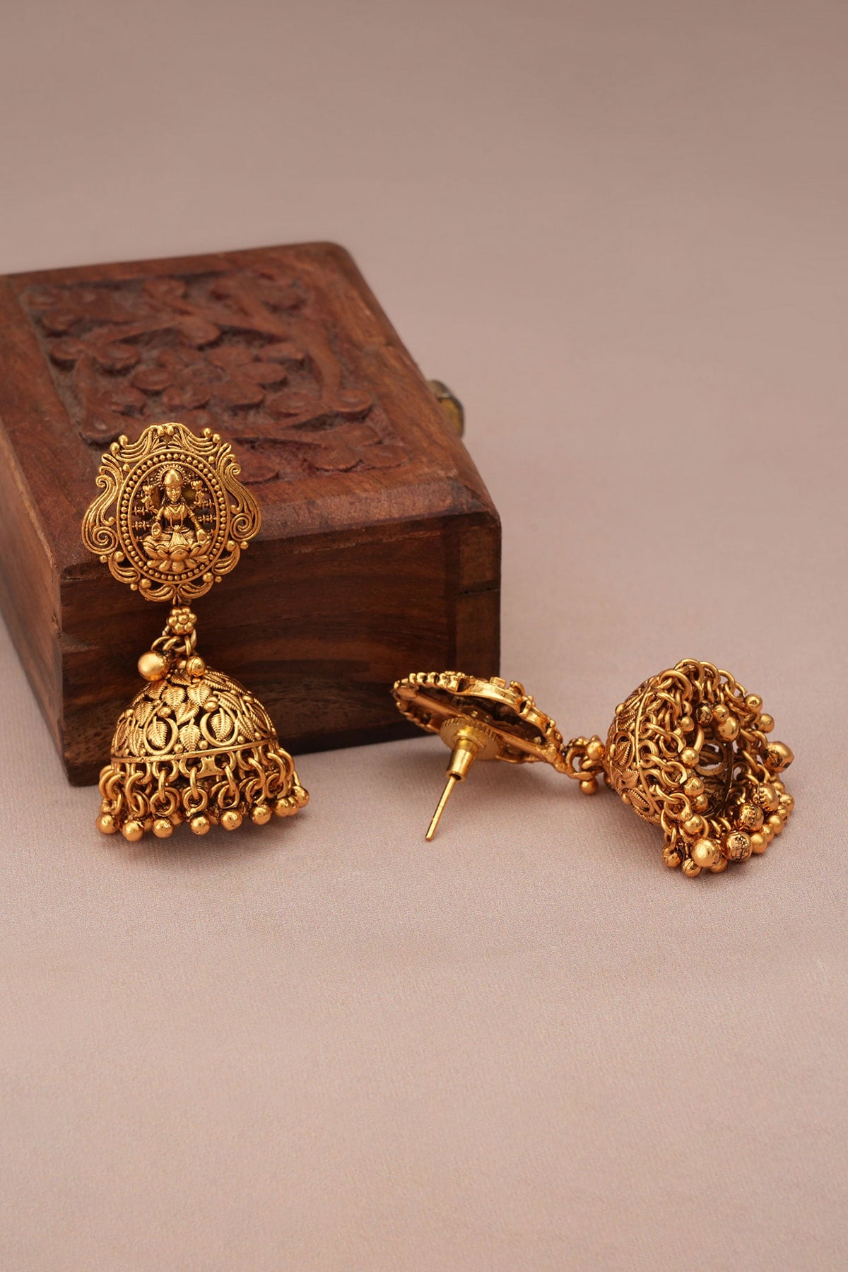 Goddess Laxmi Motif Choker Set 