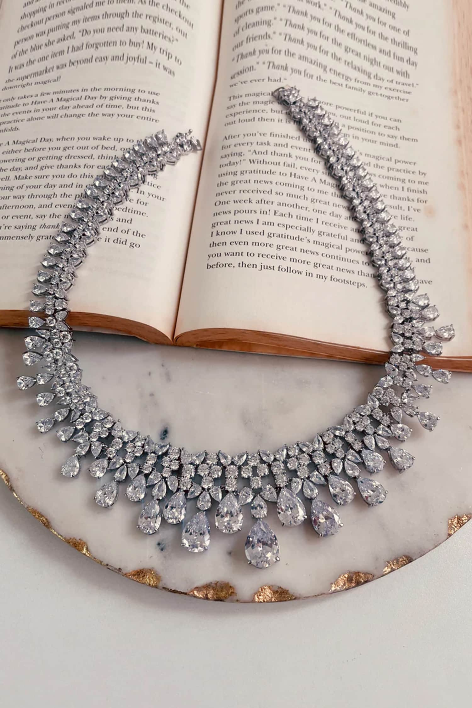 Daffodil Bloom Diamond Jewellery Set 