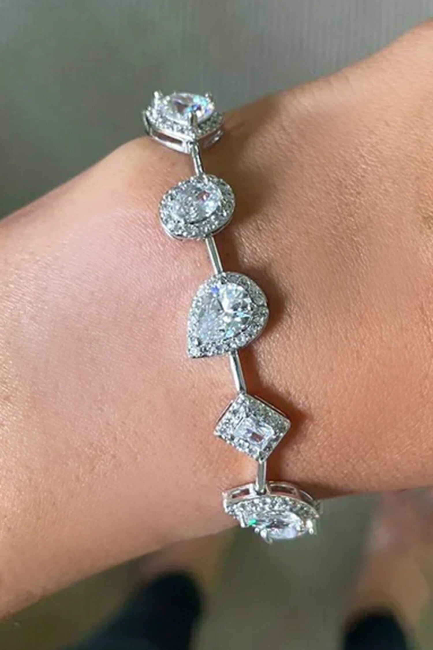 Daffodil Bloom Diamond Jewellery Set 